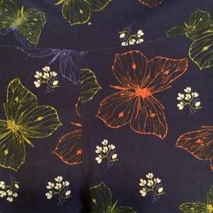LuLaRoe OS butterfly leggings